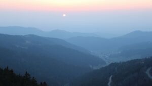 Dieses Bild zeigt eine Webcam-Aufnahme vom Achertal, aufgenommen am Sonntag, den 22.03.2026 um 18:40 Uhr. Die Temperatur betrug 5.4°C.