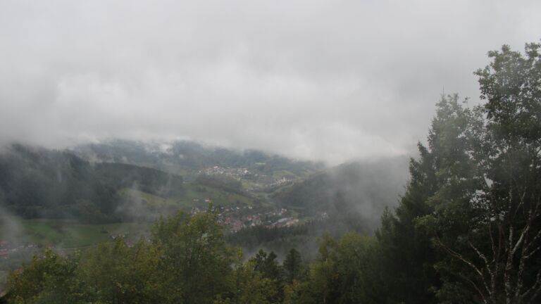 Dieses Bild zeigt eine Webcam-Aufnahme vom Achertal, aufgenommen am Donnerstag, den 08.10.2026 um 18:30 Uhr. Die Temperatur betrug 8.6°C.