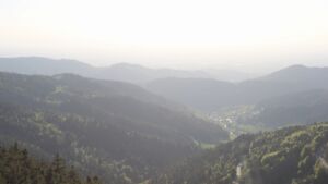 Dieses Bild zeigt eine Webcam-Aufnahme vom Achertal, aufgenommen am Mittwoch, den 29.04.2026 um 19:10 Uhr. Die Temperatur betrug 11.1°C.