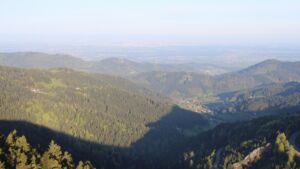 Dieses Bild zeigt eine Webcam-Aufnahme vom Achertal, aufgenommen am Sonntag, den 26.04.2026 um 07:30 Uhr. Die Temperatur betrug 8.4°C.