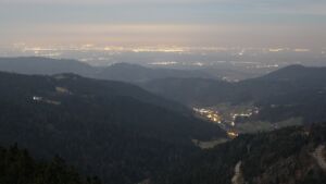 Dieses Bild zeigt eine Webcam-Aufnahme vom Achertal, aufgenommen am Mittwoch, den 04.03.2026 um 01:30 Uhr. Die Temperatur betrug 5.2°C.