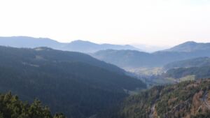 Dieses Bild zeigt eine Webcam-Aufnahme vom Achertal, aufgenommen am Freitag, den 12.12.2025 um 14:40 Uhr. Die Temperatur betrug 10.4°C.