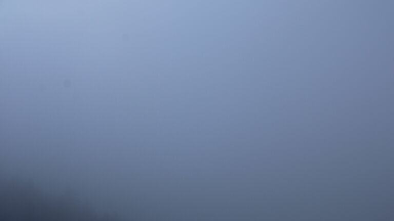 Dieses Bild zeigt eine Webcam-Aufnahme vom Achertal, aufgenommen am Freitag, den 12.09.2025 um 08:10 Uhr. Die Temperatur betrug 7.3°C.