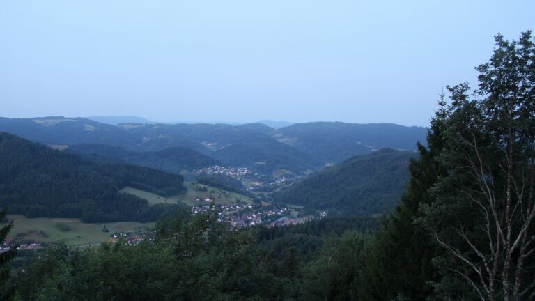 Dieses Bild zeigt eine Webcam-Aufnahme vom Achertal, aufgenommen am Samstag, den 18.07.2026 um 05:20 Uhr. Die Temperatur betrug 15.8°C.