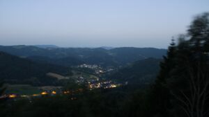 Dieses Bild zeigt eine Webcam-Aufnahme vom Achertal, aufgenommen am Donnerstag, den 25.06.2026 um 04:30 Uhr. Die Temperatur betrug 25.8°C.