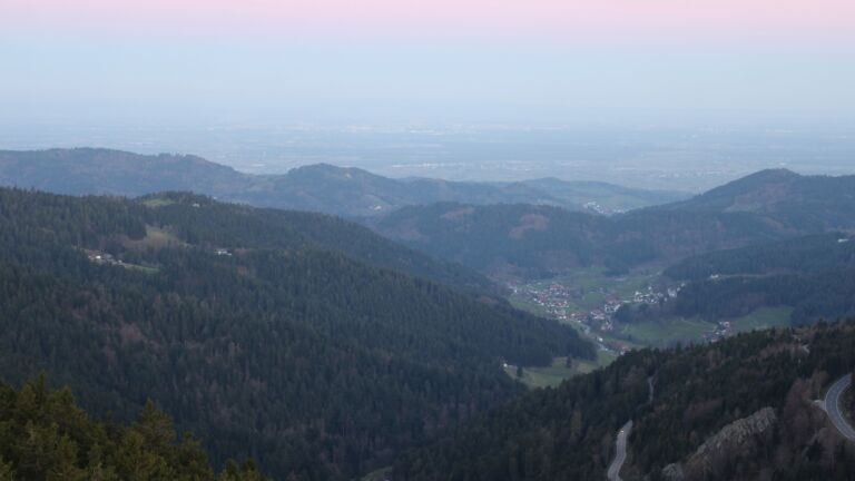 Dieses Bild zeigt eine Webcam-Aufnahme vom Achertal, aufgenommen am Mittwoch, den 08.04.2026 um 06:40 Uhr. Die Temperatur betrug 8.2°C.