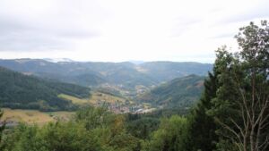 Dieses Bild zeigt eine Webcam-Aufnahme vom Achertal, aufgenommen am Donnerstag, den 20.08.2026 um 15:30 Uhr. Die Temperatur betrug 15.7°C.