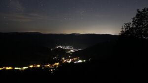 Dieses Bild zeigt eine Webcam-Aufnahme vom Achertal, aufgenommen am Donnerstag, den 18.06.2026 um 03:00 Uhr. Die Temperatur betrug 21.6°C.