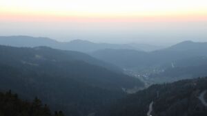 Dieses Bild zeigt eine Webcam-Aufnahme vom Achertal, aufgenommen am Freitag, den 20.03.2026 um 18:50 Uhr. Die Temperatur betrug 6.2°C.