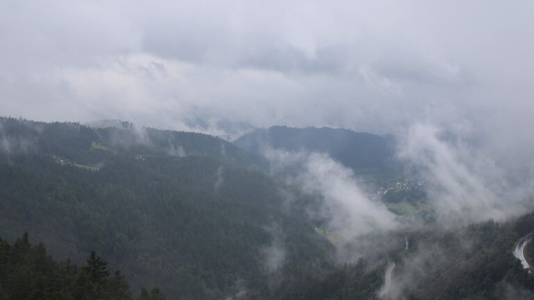 Dieses Bild zeigt eine Webcam-Aufnahme vom Achertal, aufgenommen am Montag, den 28.07.2025 um 10:00 Uhr. Die Temperatur betrug 9.1°C.