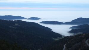 Dieses Bild zeigt eine Webcam-Aufnahme vom Achertal, aufgenommen am Montag, den 10.11.2025 um 17:00 Uhr. Die Temperatur betrug 6.4°C.