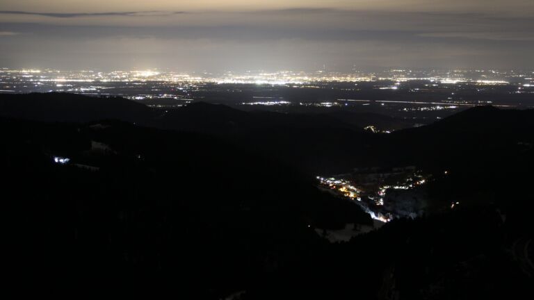 Dieses Bild zeigt eine Webcam-Aufnahme vom Achertal, aufgenommen am Mittwoch, den 14.01.2026 um 05:30 Uhr. Die Temperatur betrug 4.4°C.