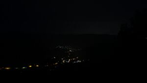 Dieses Bild zeigt eine Webcam-Aufnahme vom Achertal, aufgenommen am Montag, den 27.07.2026 um 04:40 Uhr. Die Temperatur betrug 16.4°C.