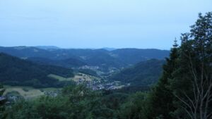 Dieses Bild zeigt eine Webcam-Aufnahme vom Achertal, aufgenommen am Dienstag, den 02.06.2026 um 05:20 Uhr. Die Temperatur betrug 16.2°C.