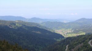 Dieses Bild zeigt eine Webcam-Aufnahme vom Achertal, aufgenommen am Freitag, den 08.05.2026 um 11:30 Uhr. Die Temperatur betrug 12.9°C.