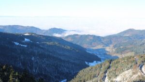 Dieses Bild zeigt eine Webcam-Aufnahme vom Achertal, aufgenommen am Samstag, den 22.11.2025 um 09:50 Uhr. Die Temperatur betrug -3.7°C.