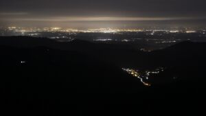 Dieses Bild zeigt eine Webcam-Aufnahme vom Achertal, aufgenommen am Samstag, den 11.04.2026 um 01:00 Uhr. Die Temperatur betrug 3.4°C.