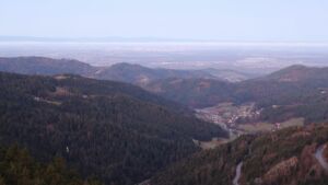 Dieses Bild zeigt eine Webcam-Aufnahme vom Achertal, aufgenommen am Dienstag, den 09.12.2025 um 07:50 Uhr. Die Temperatur betrug 10.1°C.