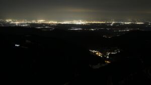 Dieses Bild zeigt eine Webcam-Aufnahme vom Achertal, aufgenommen am Mittwoch, den 14.01.2026 um 01:30 Uhr. Die Temperatur betrug 5.9°C.