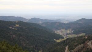 Dieses Bild zeigt eine Webcam-Aufnahme vom Achertal, aufgenommen am Freitag, den 19.12.2025 um 10:30 Uhr. Die Temperatur betrug 7.2°C.