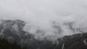 Dieses Bild zeigt eine Webcam-Aufnahme vom Achertal, aufgenommen am Sonntag, den 12.04.2026 um 16:00 Uhr. Die Temperatur betrug 3.4°C.