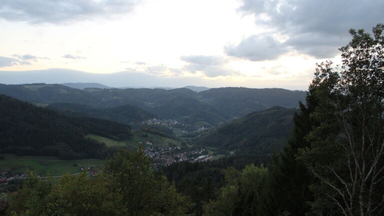 Dieses Bild zeigt eine Webcam-Aufnahme vom Achertal, aufgenommen am Samstag, den 10.10.2026 um 18:50 Uhr. Die Temperatur betrug 8.8°C.