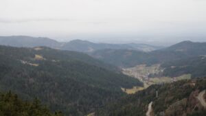 Dieses Bild zeigt eine Webcam-Aufnahme vom Achertal, aufgenommen am Freitag, den 13.02.2026 um 16:20 Uhr. Die Temperatur betrug 3.7°C.