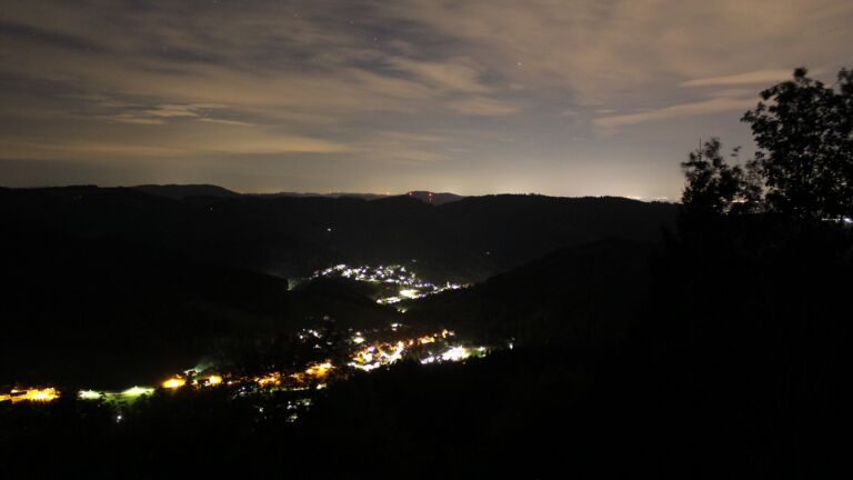 Dieses Bild zeigt eine Webcam-Aufnahme vom Achertal, aufgenommen am Sonntag, den 20.09.2026 um 05:40 Uhr. Die Temperatur betrug 15.1°C.
