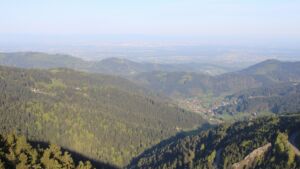 Dieses Bild zeigt eine Webcam-Aufnahme vom Achertal, aufgenommen am Sonntag, den 26.04.2026 um 07:50 Uhr. Die Temperatur betrug 8.7°C.