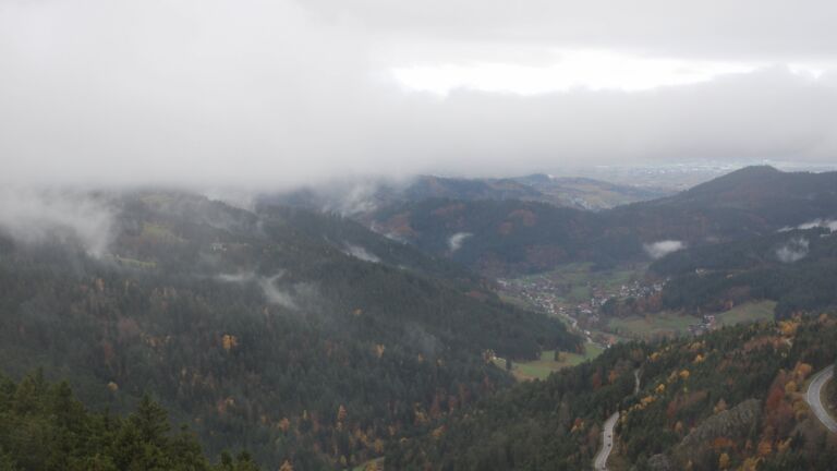 Dieses Bild zeigt eine Webcam-Aufnahme vom Achertal, aufgenommen am Sonntag, den 02.11.2025 um 10:10 Uhr. Die Temperatur betrug 6.2°C.