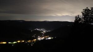 Dieses Bild zeigt eine Webcam-Aufnahme vom Achertal, aufgenommen am Donnerstag, den 24.09.2026 um 05:00 Uhr. Die Temperatur betrug 14.4°C.