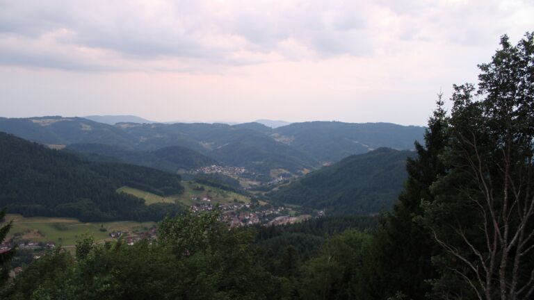 Dieses Bild zeigt eine Webcam-Aufnahme vom Achertal, aufgenommen am Mittwoch, den 15.07.2026 um 21:30 Uhr. Die Temperatur betrug 21.3°C.