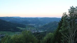 Dieses Bild zeigt eine Webcam-Aufnahme vom Achertal, aufgenommen am Sonntag, den 27.09.2026 um 07:30 Uhr. Die Temperatur betrug 20.4°C.