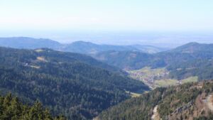 Dieses Bild zeigt eine Webcam-Aufnahme vom Achertal, aufgenommen am Montag, den 02.03.2026 um 13:40 Uhr. Die Temperatur betrug 10.2°C.