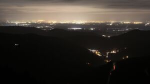 Dieses Bild zeigt eine Webcam-Aufnahme vom Achertal, aufgenommen am Samstag, den 20.12.2025 um 06:00 Uhr. Die Temperatur betrug 4.8°C.