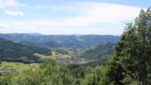 Dieses Bild zeigt eine Webcam-Aufnahme vom Achertal, aufgenommen am Samstag, den 13.06.2026 um 14:00 Uhr. Die Temperatur betrug 22.9°C.