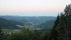 Dieses Bild zeigt eine Webcam-Aufnahme vom Achertal, aufgenommen am Donnerstag, den 25.06.2026 um 05:20 Uhr. Die Temperatur betrug 25.3°C.