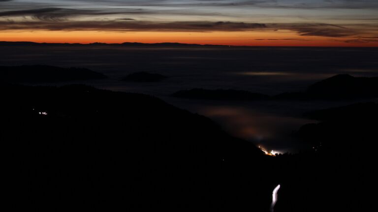 Dieses Bild zeigt eine Webcam-Aufnahme vom Achertal, aufgenommen am Freitag, den 07.11.2025 um 18:10 Uhr. Die Temperatur betrug 8.9°C.