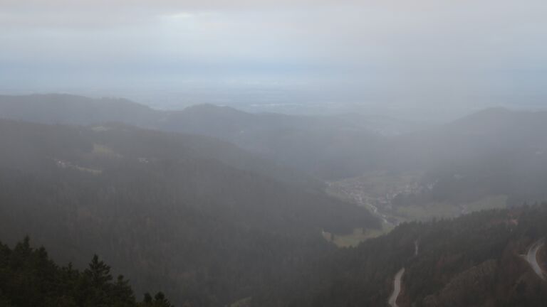 Dieses Bild zeigt eine Webcam-Aufnahme vom Achertal, aufgenommen am Samstag, den 06.12.2025 um 08:20 Uhr. Die Temperatur betrug 1.1°C.