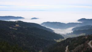 Dieses Bild zeigt eine Webcam-Aufnahme vom Achertal, aufgenommen am Dienstag, den 16.12.2025 um 13:50 Uhr. Die Temperatur betrug 11.6°C.