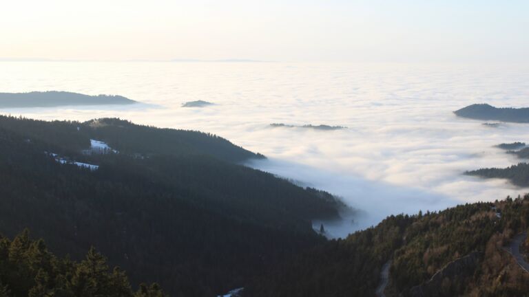 Dieses Bild zeigt eine Webcam-Aufnahme vom Achertal, aufgenommen am Montag, den 19.01.2026 um 16:20 Uhr. Die Temperatur betrug 9.1°C.