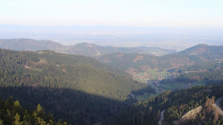 Dieses Bild zeigt eine Webcam-Aufnahme vom Achertal, aufgenommen am Donnerstag, den 09.04.2026 um 08:00 Uhr. Die Temperatur betrug 12.8°C.