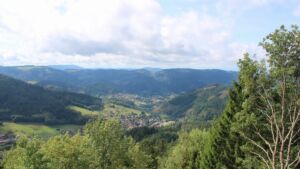 Dieses Bild zeigt eine Webcam-Aufnahme vom Achertal, aufgenommen am Samstag, den 05.09.2026 um 12:10 Uhr. Die Temperatur betrug 19.5°C.