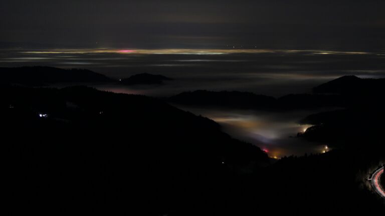 Dieses Bild zeigt eine Webcam-Aufnahme vom Achertal, aufgenommen am Mittwoch, den 21.01.2026 um 05:30 Uhr. Die Temperatur betrug 6.2°C.