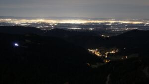 Dieses Bild zeigt eine Webcam-Aufnahme vom Achertal, aufgenommen am Dienstag, den 09.12.2025 um 06:00 Uhr. Die Temperatur betrug 9.6°C.