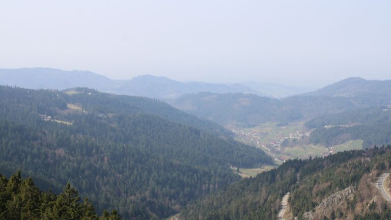 Dieses Bild zeigt eine Webcam-Aufnahme vom Achertal, aufgenommen am Montag, den 09.03.2026 um 12:10 Uhr. Die Temperatur betrug 11.5°C.