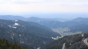 Dieses Bild zeigt eine Webcam-Aufnahme vom Achertal, aufgenommen am Freitag, den 03.04.2026 um 16:50 Uhr. Die Temperatur betrug 6.6°C.