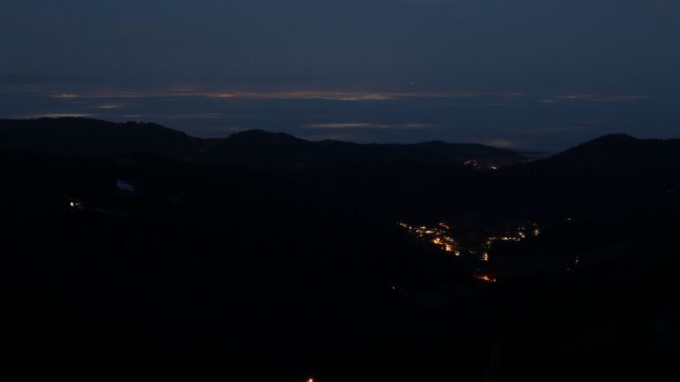 Dieses Bild zeigt eine Webcam-Aufnahme vom Achertal, aufgenommen am Sonntag, den 08.02.2026 um 06:50 Uhr. Die Temperatur betrug 2.6°C.