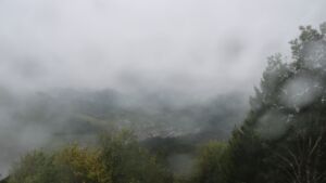 Dieses Bild zeigt eine Webcam-Aufnahme vom Achertal, aufgenommen am Samstag, den 17.10.2026 um 15:30 Uhr. Die Temperatur betrug 8°C.