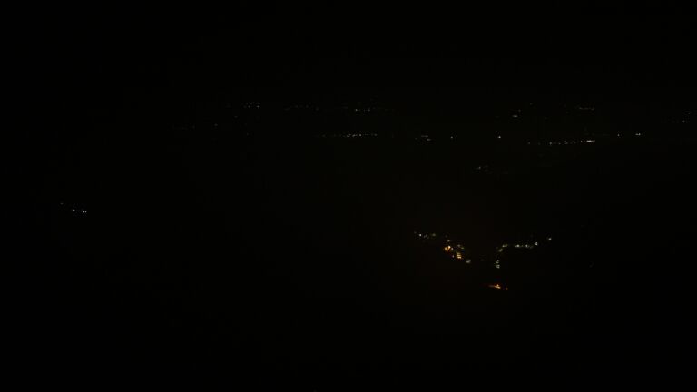 Dieses Bild zeigt eine Webcam-Aufnahme vom Achertal, aufgenommen am Dienstag, den 22.07.2025 um 02:30 Uhr. Die Temperatur betrug 11.1°C.